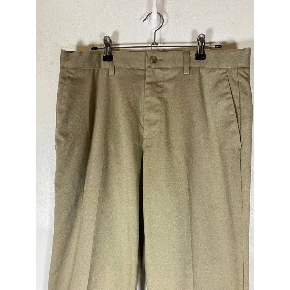 Dockers Classic Fit Khaki Pants 33x32 Flat Front Tan Cotton Chinos Casual